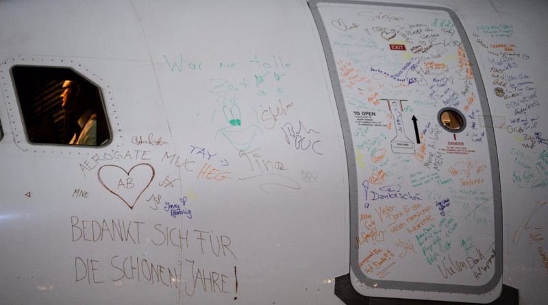 Новости: Трогательное прощание: так прошел последний рейс Air Berlin рис 2