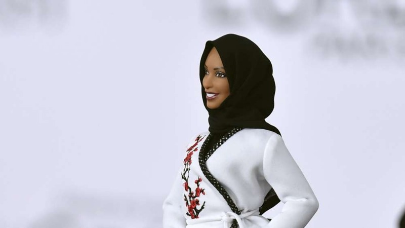 Общество: Барби стала мусульманкой, и одела хиджаб