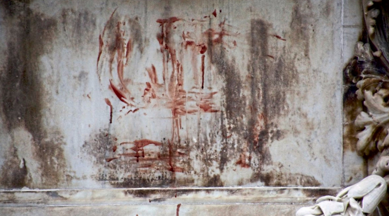Происшествия: Ливиец измазал исторический фонтан собственной кровью