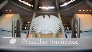 Политика: Бундестаг укрепил свое право контролировать правительство