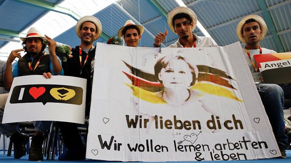 Общество: Беженцы и Германия: от эйфории до разочарования