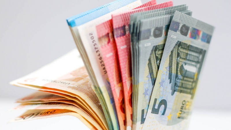 Происшествия: Мошенники пытались выманить у пенсионера €12 500