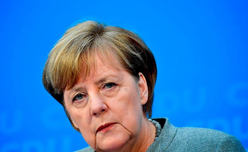 Политика: Каждый второй немец выступает за преждевременную отставку Меркель