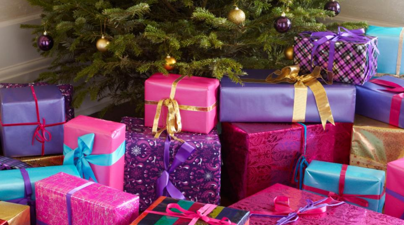 Общество: Сколько денег немцы собираются потратить на рождественские праздники и подарки?