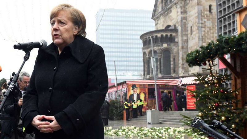 Общество: Меркель удивила жертв теракта своим заявлением