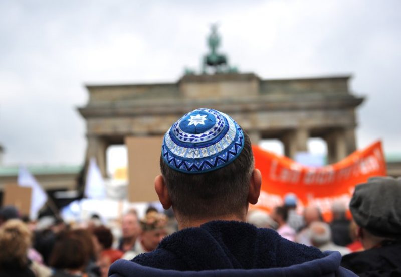 Общество: Почему опять евреям в Германии живется очень не просто?