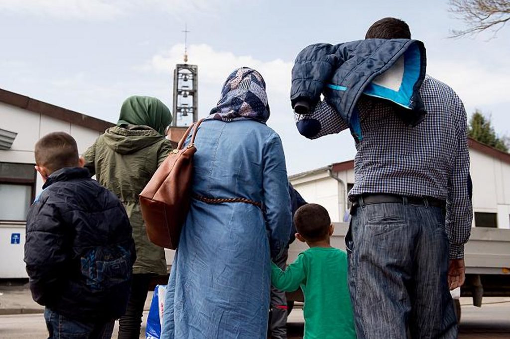 Политика: Германия приостановит депортацию сирийцев до конца 2018 года