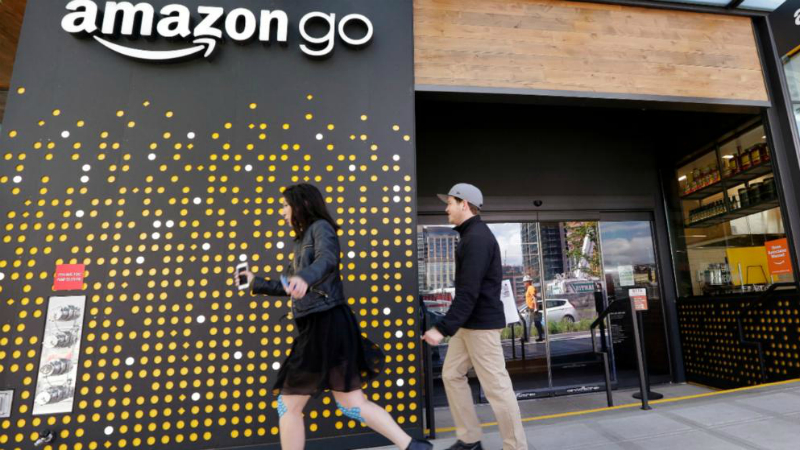 Деньги: Amazon открыл первый супермаркет без касс и продавцов