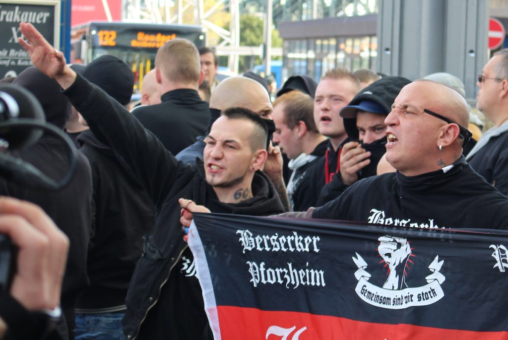 Общество: Почему в Германии все еще существуют нацисты?