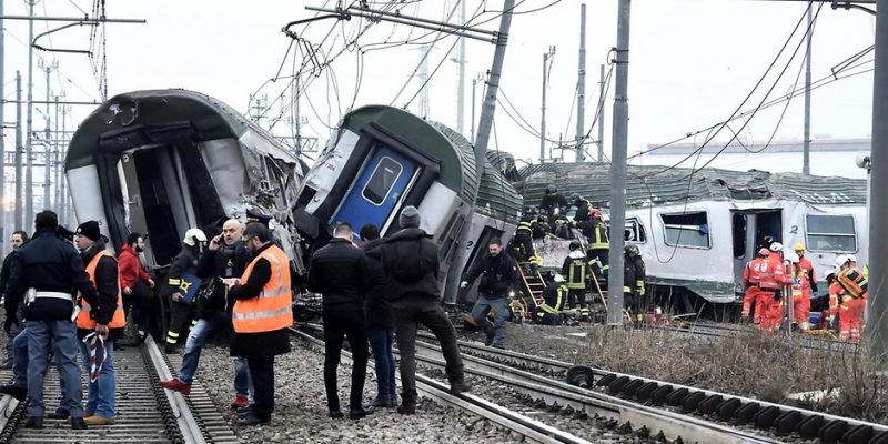 Отовсюду обо всем: В Италии с рельсов сошел поезд, трое погибших и более 100 пострадавших