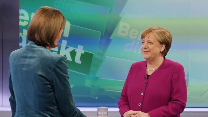 Политика: Меркель уверена, что продержится на посту канцлера еще 4 года