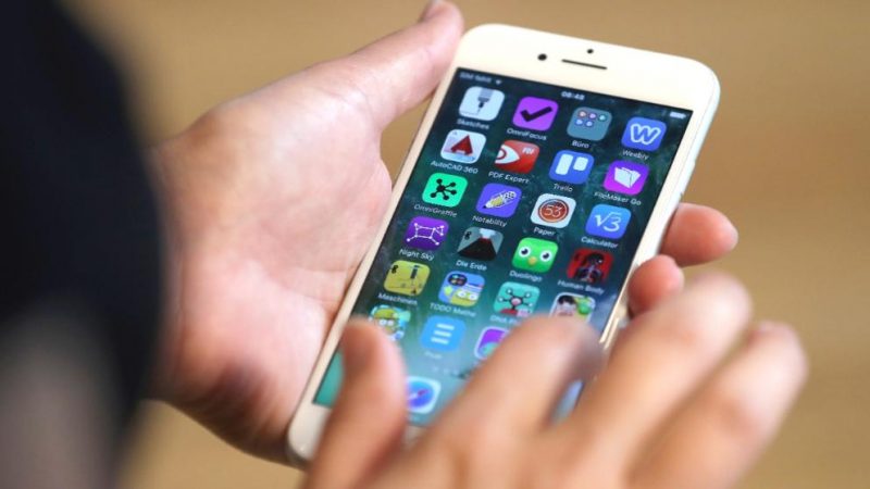 Общество: В Германии могут запретить продажу iPhone
