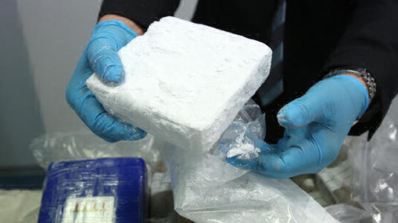 Отовсюду обо всем: Кокаиновая эпопея в российском посольстве: наркодилеры подсунули некачественный товар
