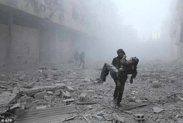 Отовсюду обо всем: В Сирии разбомбили школу, в которой прятались дети