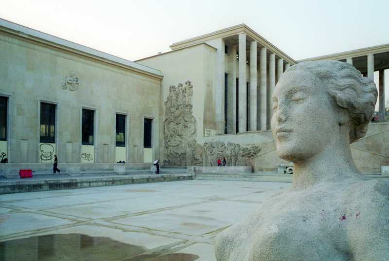 Досуг: Голых посетителей в парижский музей будут пропускать бесплатно