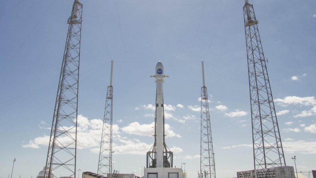 Технологии: Юбилейный запуск Falcon 9 завершился успешно