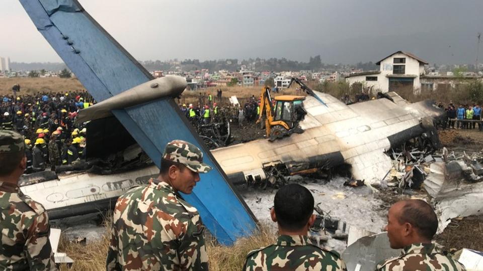 Отовсюду обо всем: Сорок человек погибли при крушении пассажирского самолета в Катманду
