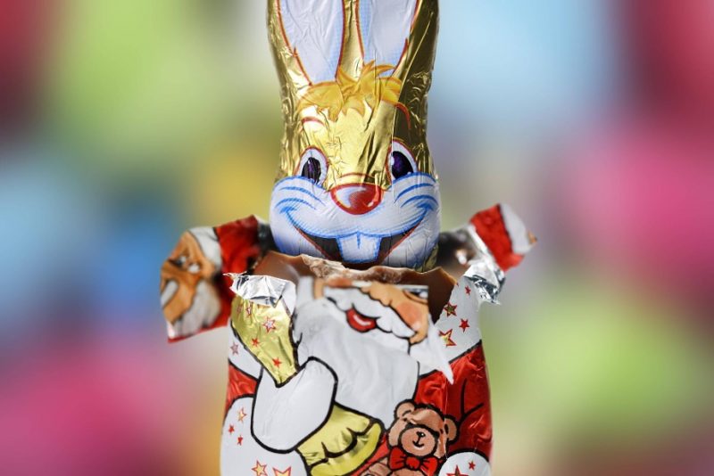 Общество: Правда или миф: шоколадный Санта-Клаус становиться пасхальним кроликом?