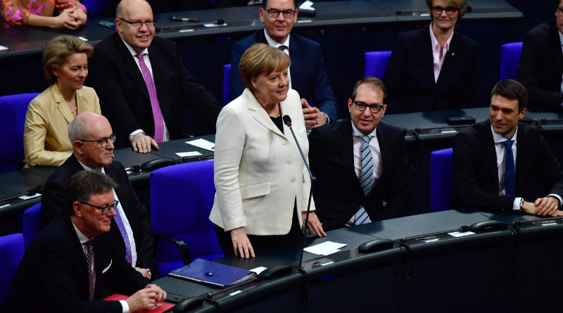 Деньги: Посчитаем деньги Ангелы Меркель: сколько зарабатывает канцлер Германии?