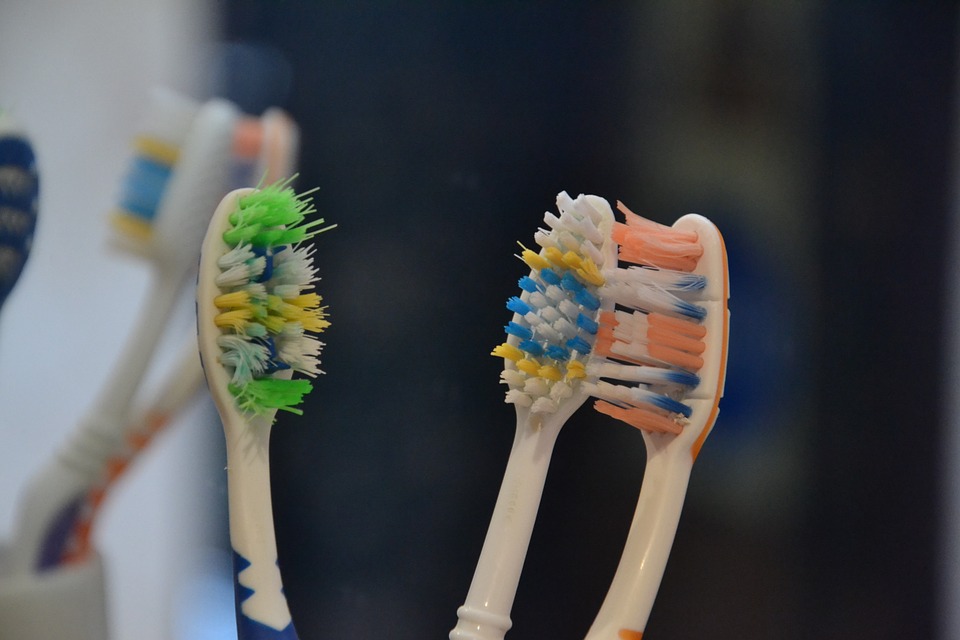Домашние хитрости: Никогда не оставляйте зубную щетку в отеле на видном месте