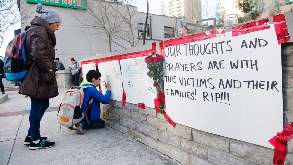 Отовсюду обо всем: Наезд на пешеходов в Торонто рассматривают как теракт