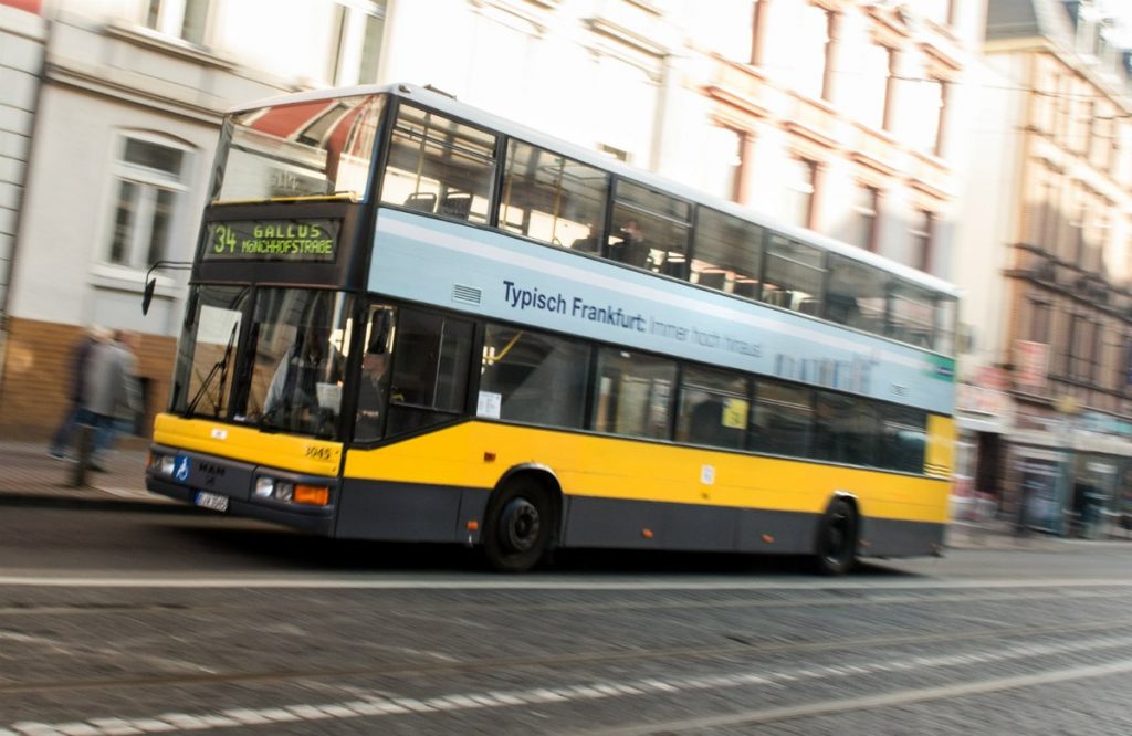 Происшествия: В Гамбурге попал в аварию туристический автобус