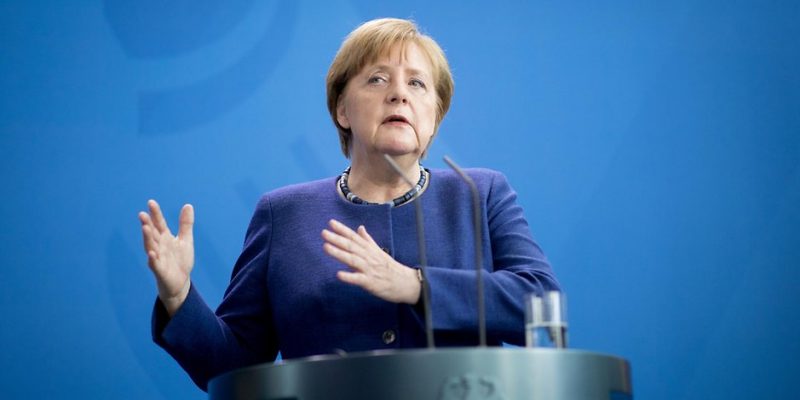 Политика: Меркель опечалена проявлением антисемитизма среди беженцев