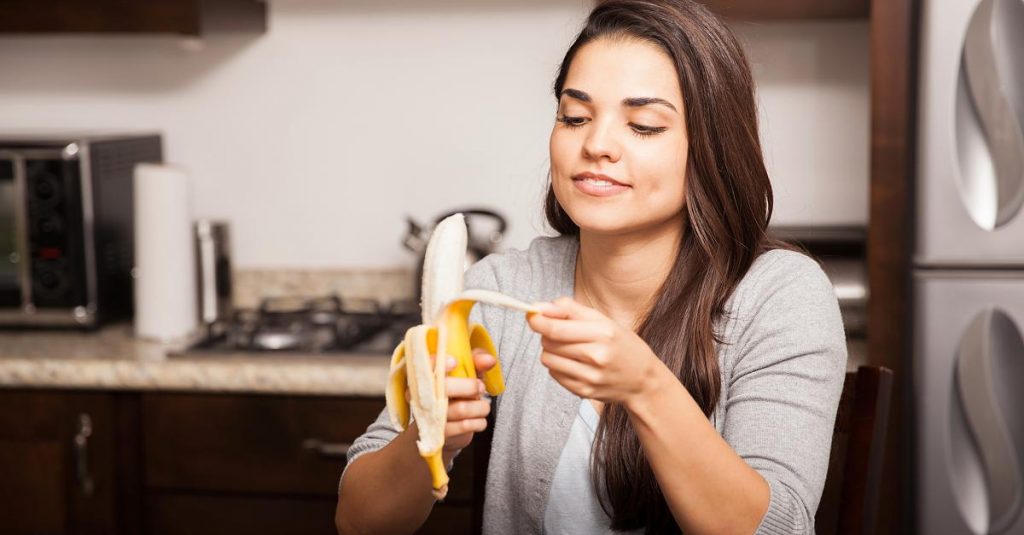 Здоровье: Почему бананы опасно есть на завтрак?
