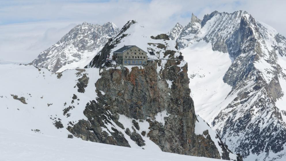 Отовсюду обо всем: Кто засыпает, тот умирает: в швейцарских Альпах погибло 10 туристов