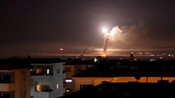 Отовсюду обо всем: Израиль обвиняет Иран в ракетной атаке