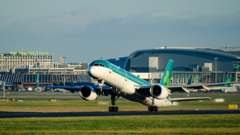 Отовсюду обо всем: Ирландская авиакомпания набирает пилотов без образования и опыта работы