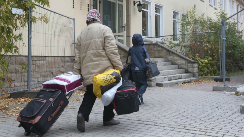 Общество: Германия предоставляет убежище лишь одному из трех заявителей