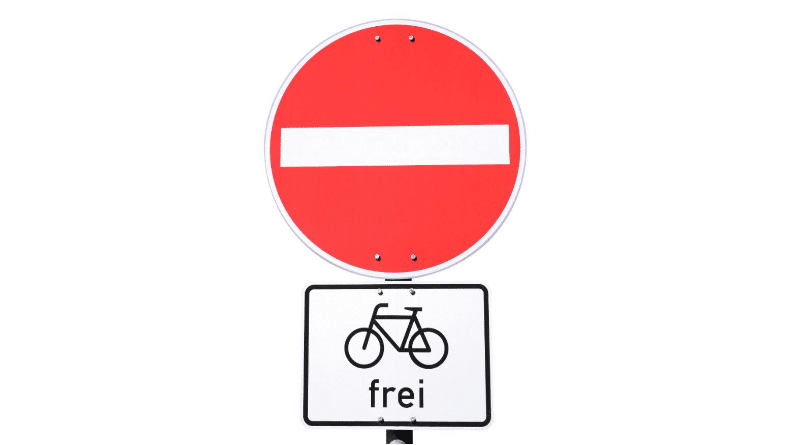 Закон и право: Разрешено ли велосипедистам ехать против движения по улице с односторонним движением?