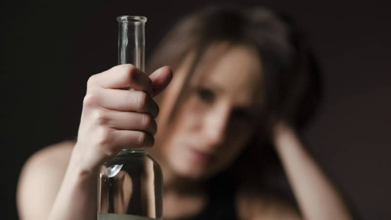 Здоровье: Алкогольная зависимость: основные признаки болезни
