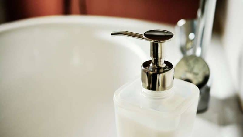 Домашние хитрости: Как легко прочистить дозатор для жидкого мыла?