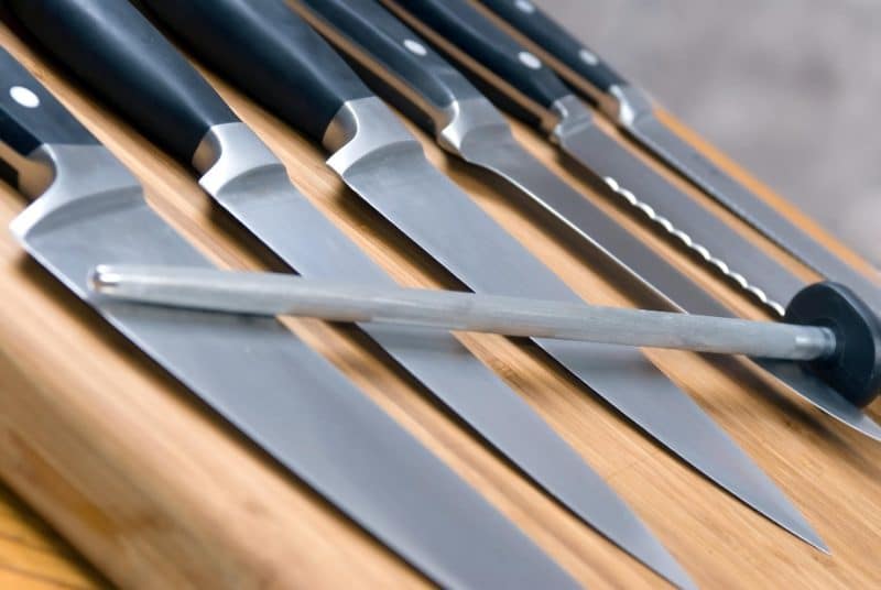 Домашние хитрости: Маленькие секреты: что делать, чтобы кухонные ножи долго оставались острыми?