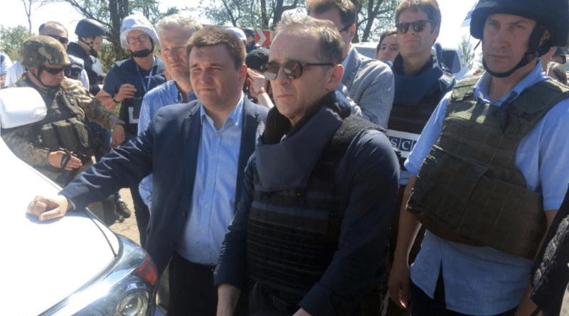 Новости: Маас приехал в зону боевых действий на востоке Украины