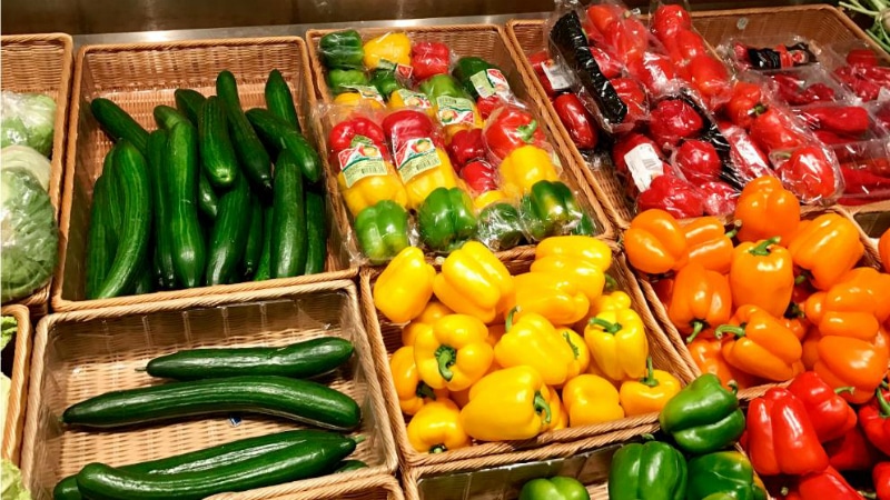 Общество: Низкие цены на овощи и фрукты: откуда они берутся?