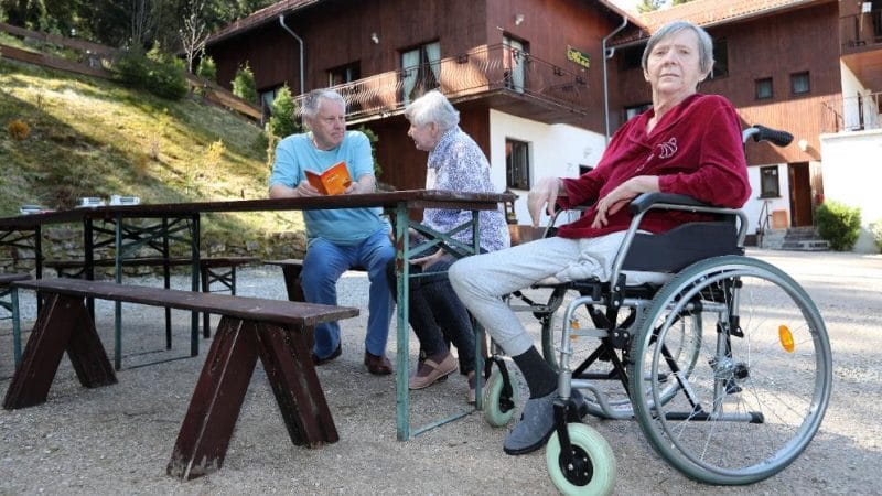 Общество: Лучший уход за меньшие деньги: немецкие пенсионеры уезжают в Польшу и Чехию