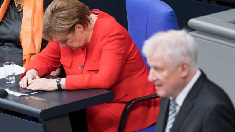 Политика: «Канцлер беженцев» или «канцлер депортаций»? Меркель отвечает на вопросы