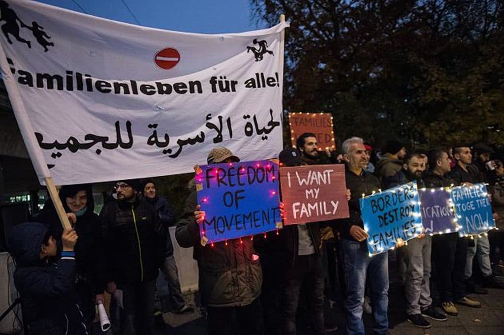 Общество: Беженцы штурмуют посольства: более 31 тыс. заявок на воссоединение семьи за два месяца