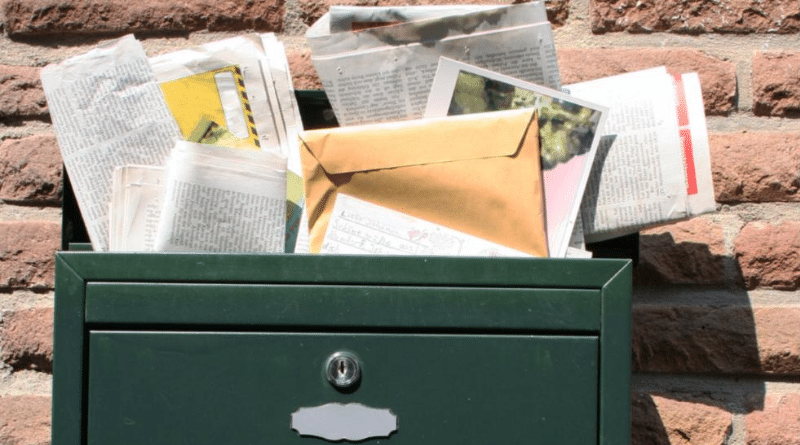 Общество: Как часто нужно проверять почтовый ящик и что делать, пока вы в отпуске?