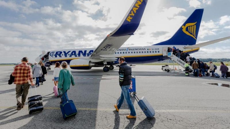 Общество: Забастовка пилотов Ryanair: отменены более 250 рейсов