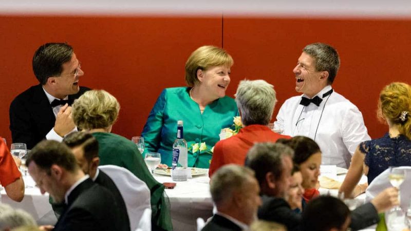 Знаменитости: Загадочный отпуск госпожи Меркель: канцлер меняет традиции