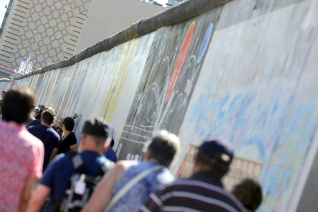 Досуг: Российский продюсер возродит часть берлинской стены в рамках арт-проекта