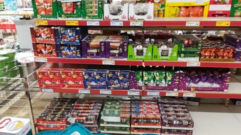 Общество: В немецких супермаркетах появилась рождественская выпечка