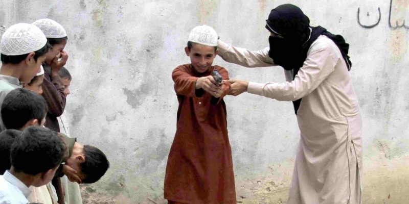 Общество: Дети из исламистских семей потенциально опасны для общества
