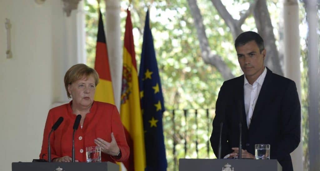 Политика: Испания и Германия ищут новые способы прекратить поток мигрантов