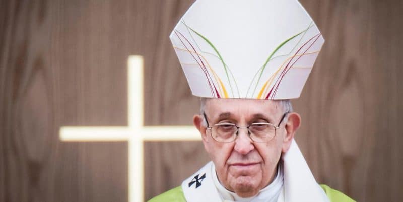 Общество: Папа римский советует показывать детей с гомосексуальными наклонностями психиатру