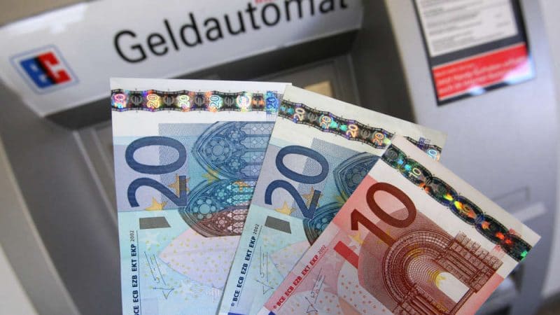 Деньги: Sparkasse повышает плату за ведение счетов и другие услуги